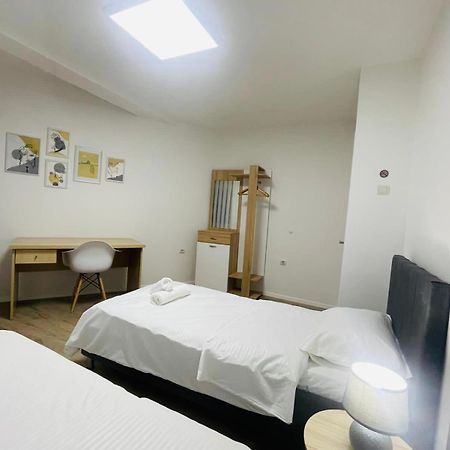 Pristinanest Hotel Eksteriør billede